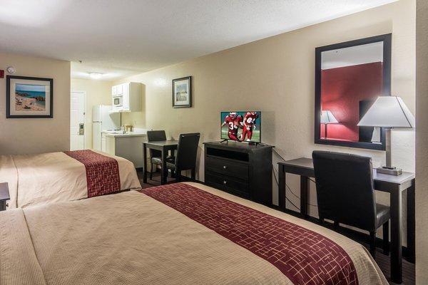 Red Roof Inn & Suites Pensacola-Nas Corry Beach Haven Bagian luar foto