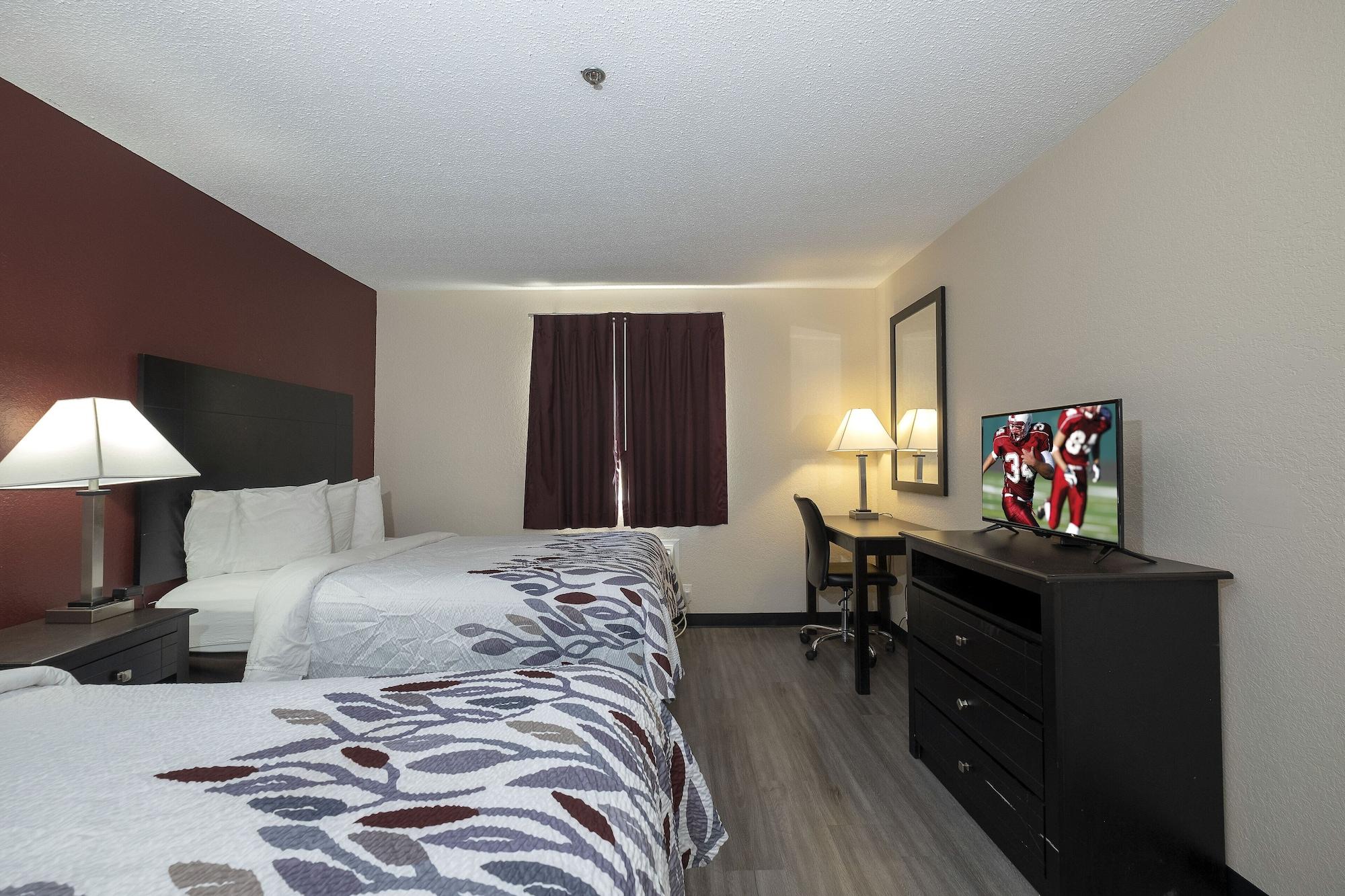 Red Roof Inn & Suites Pensacola-Nas Corry Beach Haven Bagian luar foto