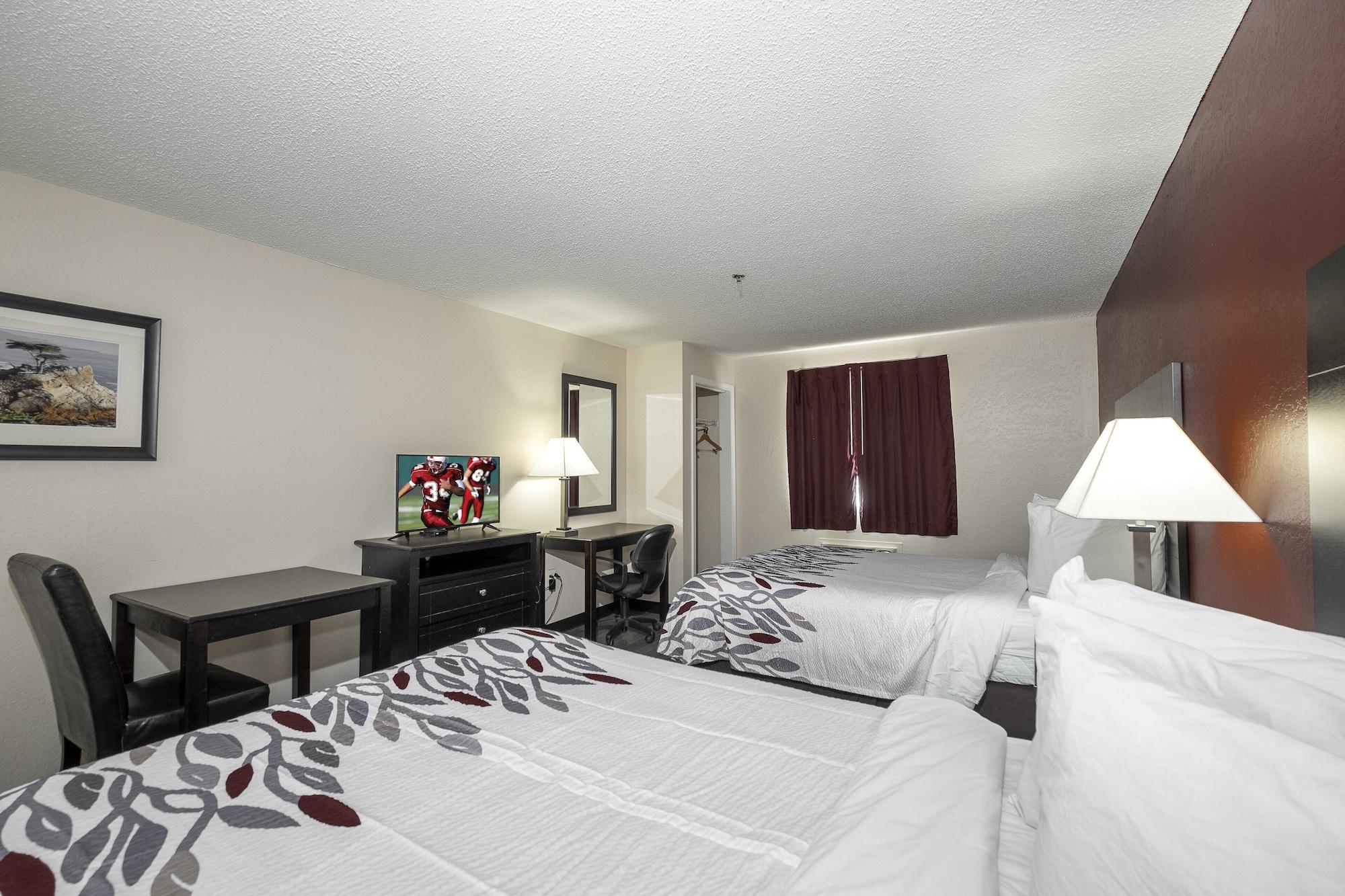 Red Roof Inn & Suites Pensacola-Nas Corry Beach Haven Bagian luar foto